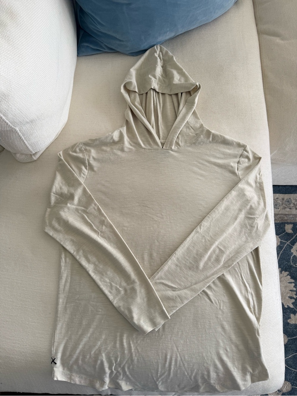 CUTS Men’s Curve Hem Hoodie in Light Tan